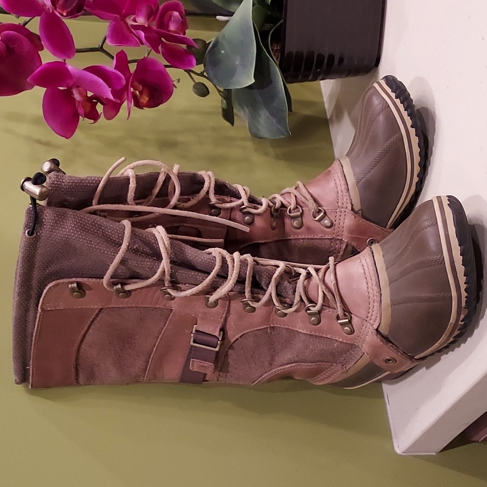 Sorel knee-high conquest carly british duck boots, brown/ tan size 7